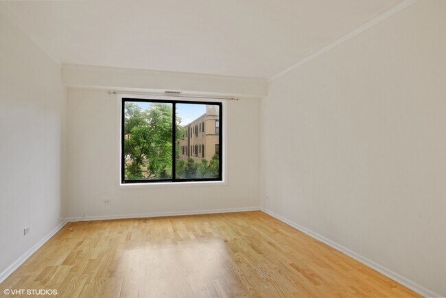 Foto del edificio - 6102 N Sheridan Rd