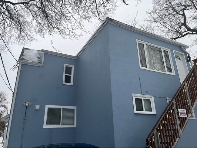 Building Photo - 37 Hespeler Ave