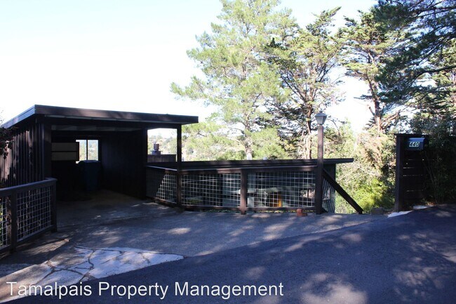Building Photo - 3 br, 2 bath House - 440 Chapman Drive
