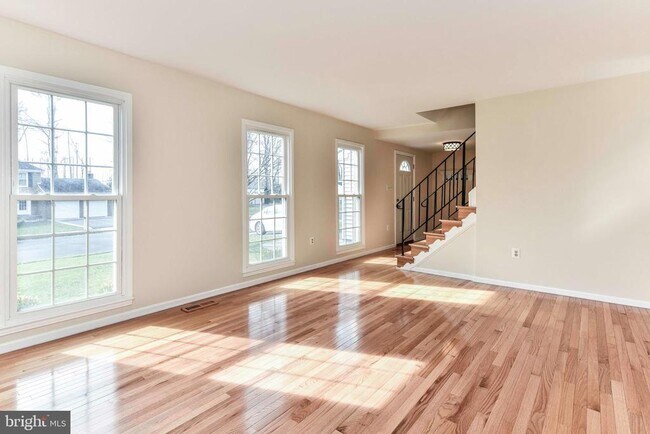 Foto del edificio - 9766 Oleander Ave