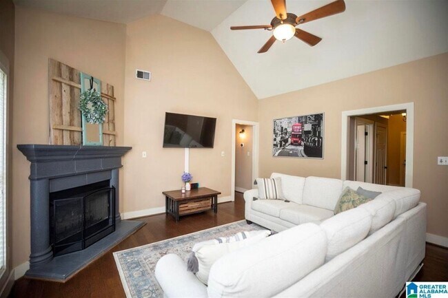 Foto del edificio - 235 Odum Rd