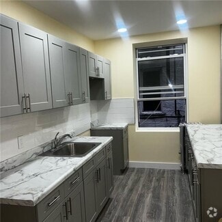 Building Photo - 132 E 52nd St