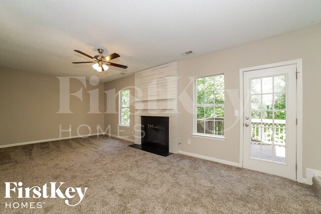 Foto del edificio - 4470 White Hill Pl