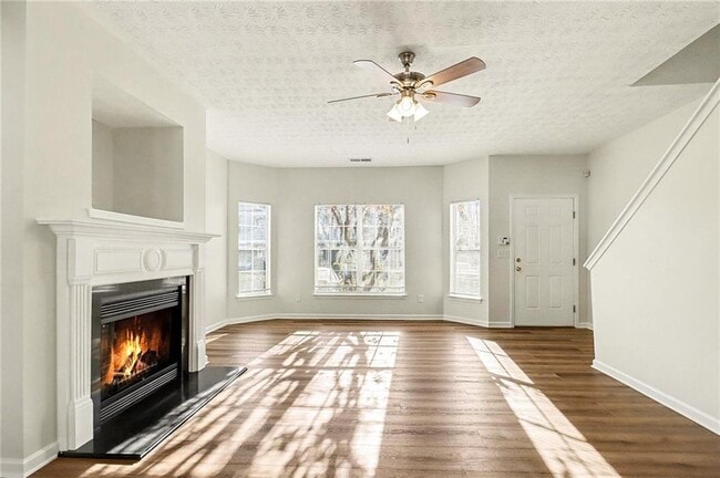 Building Photo - 2559 Walden Lake Dr