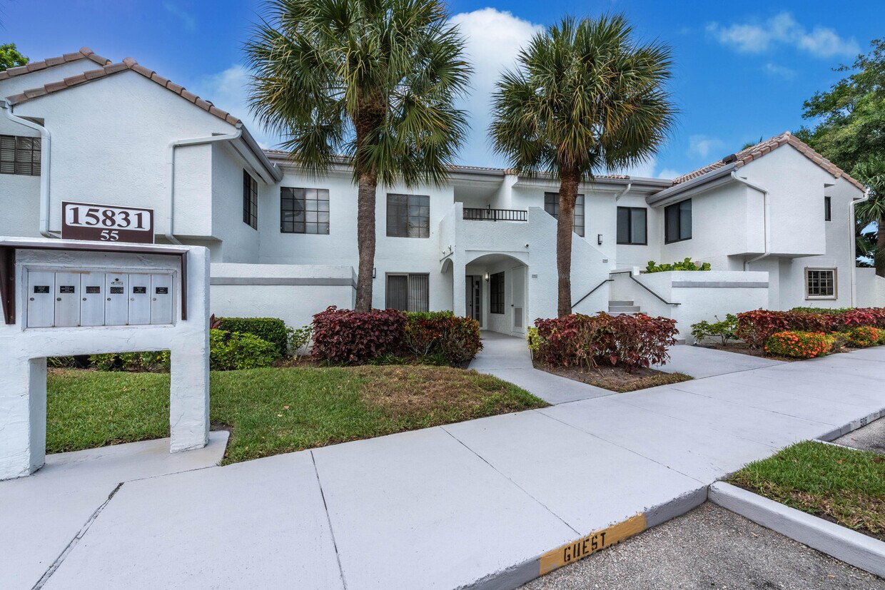 Foto principal - 15831 Loch Maree Ln