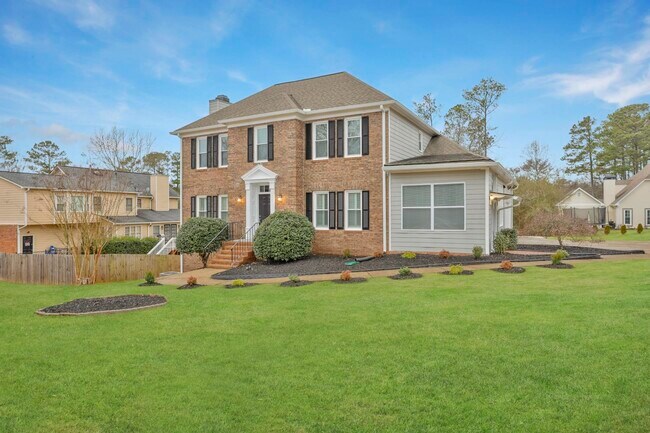 Building Photo - 1818 Tilliewood Trl Ne