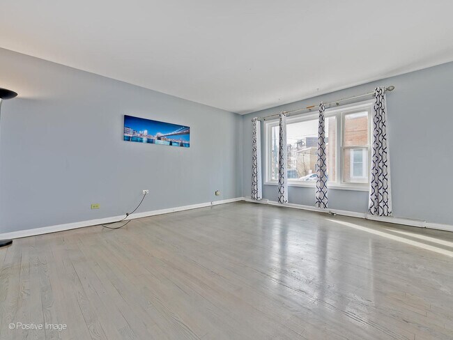 Foto del edificio - 9515 Gross Point Rd