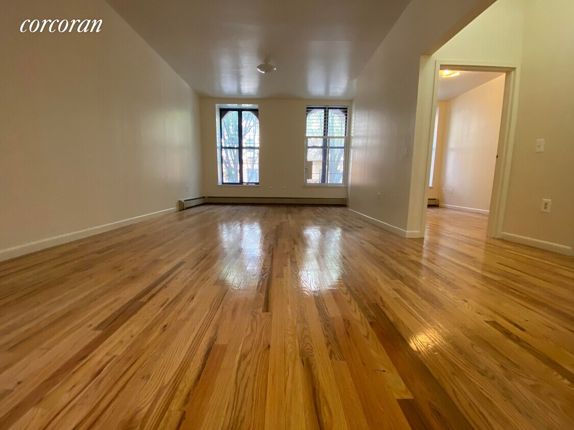 Primary Photo - 38 W 129th St