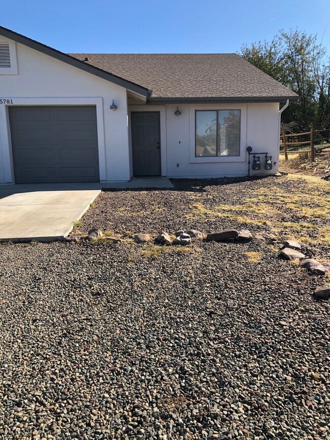 Building Photo - 5781 N Concho Dr
