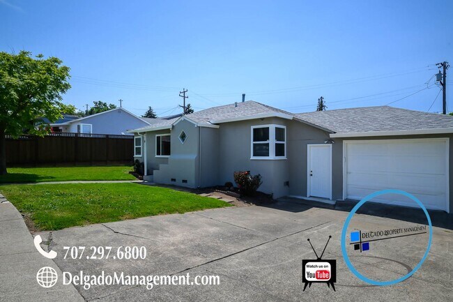 Foto del edificio - Beautiful three bedroom one bath available...