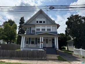 Building Photo - 119 Rocton Ave