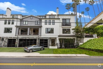 Building Photo - 2801 Bayside Dr
