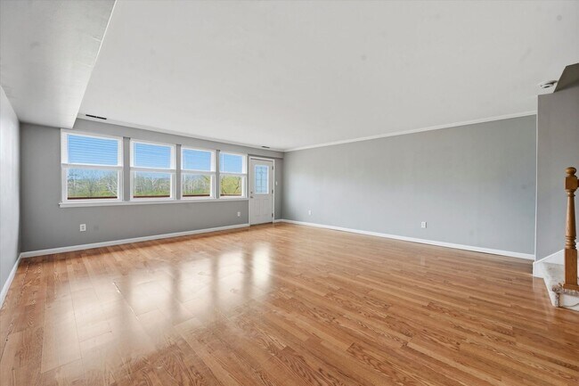 Foto del edificio - 3 Bed | 2.5 Bath Townhome in Wedgewood Estates – Available Now!