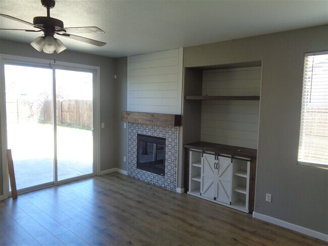 Building Photo - 1157 Silver Spur Way