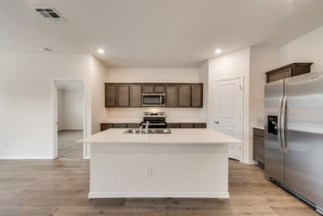 Kitchen with large Island - 1131 Elijah Way