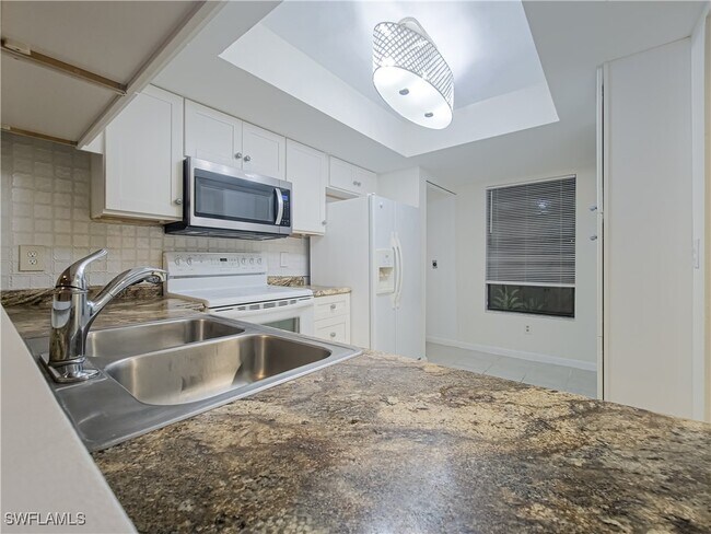 Foto del edificio - 15125 Parkside Dr
