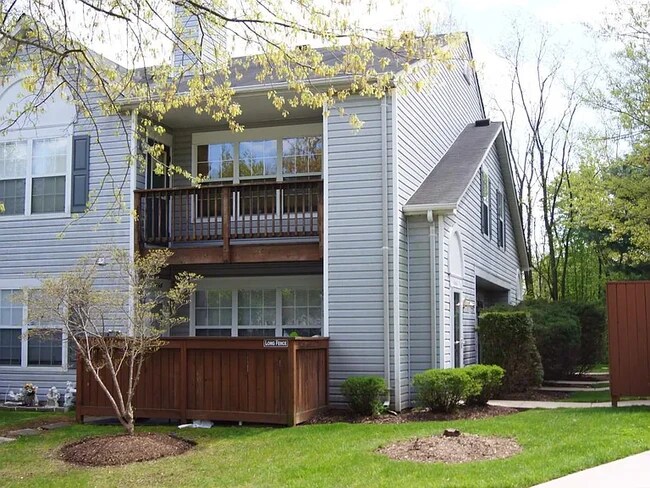 Building Photo - 11441 Deepwood Dr