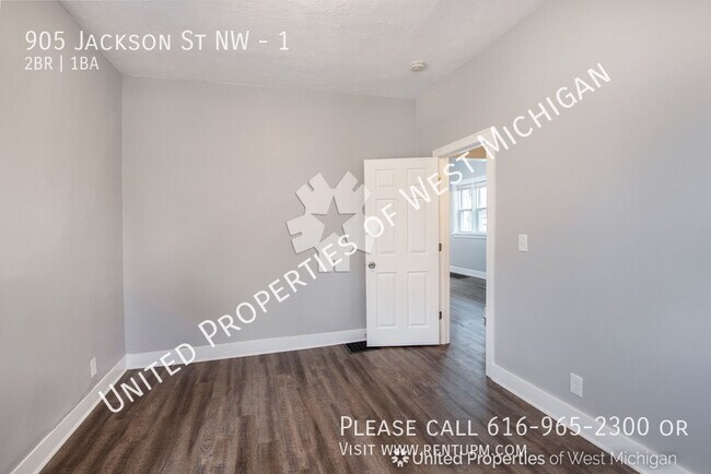 Foto del edificio - 905 Jackson St NW