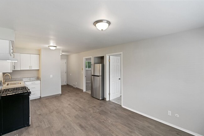 Interior Photo - Pine Run Apts, LLC