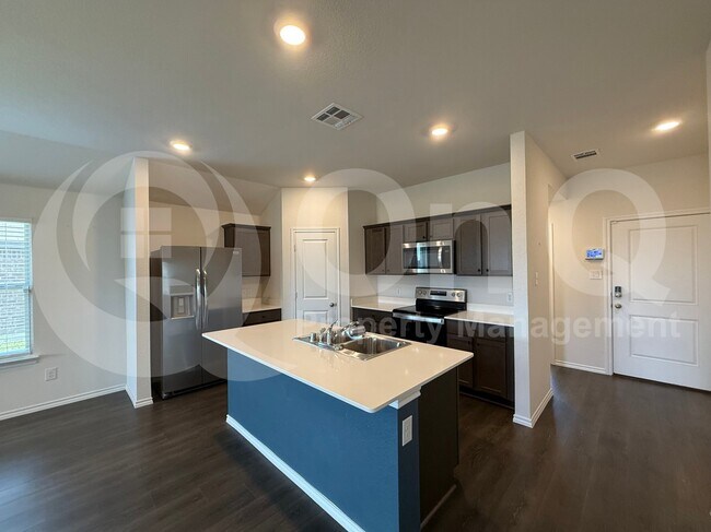 Building Photo - 3060 Stratford Wy