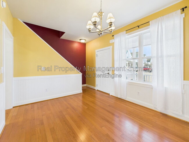 Foto del edificio - 350 Marquette Ct