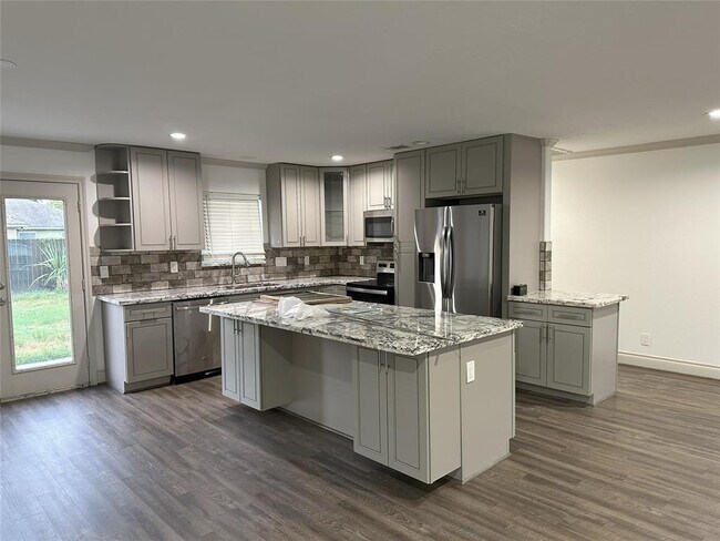 Foto del edificio - 6646 Limestone St