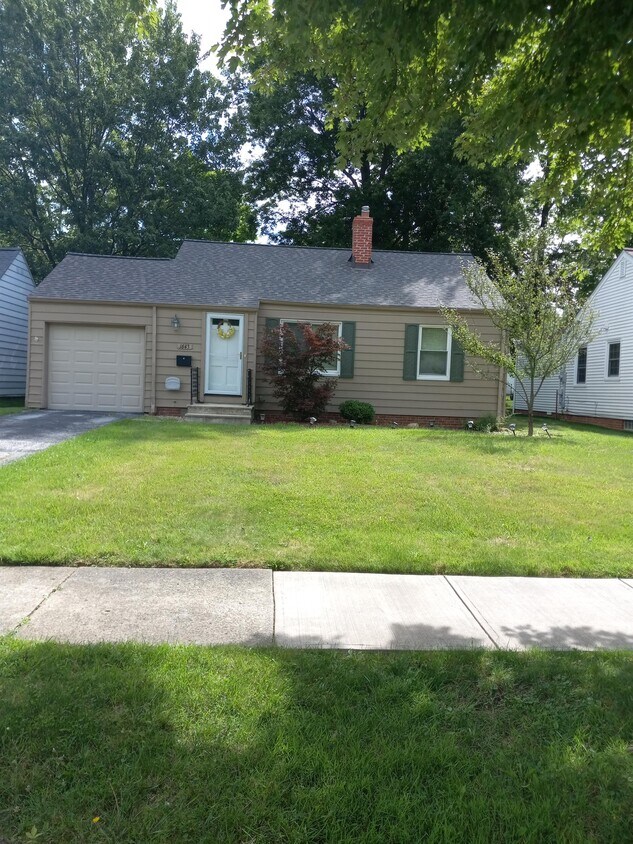 1643 Overbrook Rd, Lyndhurst, OH 44124 House Rental in Lyndhurst, OH