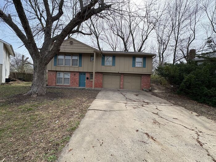 Primary Photo - 7415 Willow Ave