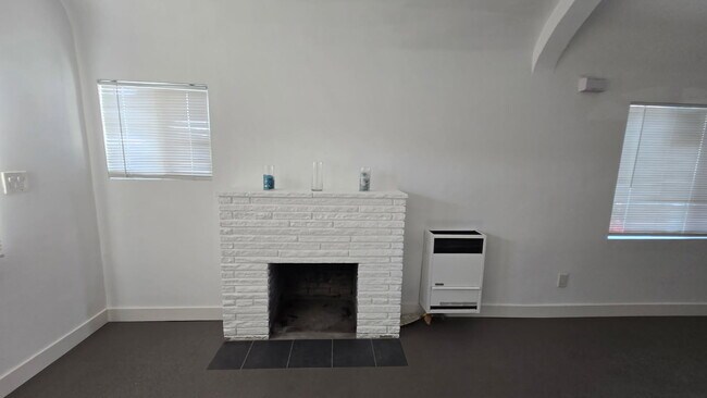 Foto del edificio - 11864 Gale Ave