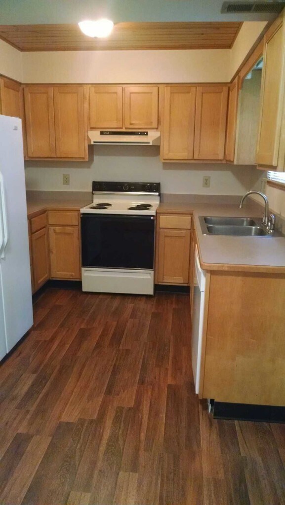 Foto del edificio - 2 Bedroom, 1.5 bath Townhouse: Cedar Grove...