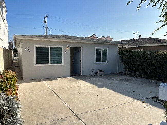 Foto del edificio - FANTASTIC 1BD 1BA FOR LEASE!