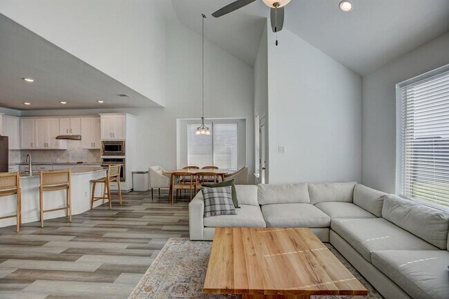 Building Photo - 308 Monteforte Rd