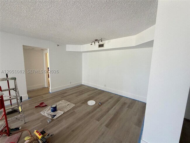 Foto del edificio - 3610 Yacht Club Dr