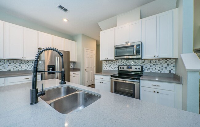 Photo - Large 3/3/2 Townhome Carrollwood