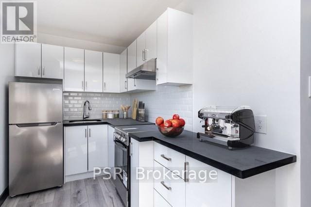 Photo du bâtiment - 600 Eglinton Ave W