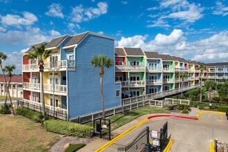 Building Photo - Oceanfront Lofts