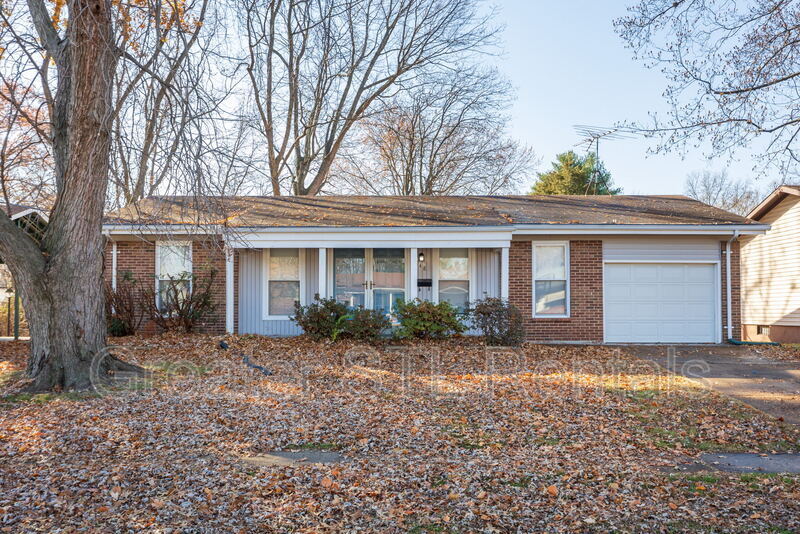548 Haventree Ln, Hazelwood, MO 63042 House Rental in Hazelwood, MO