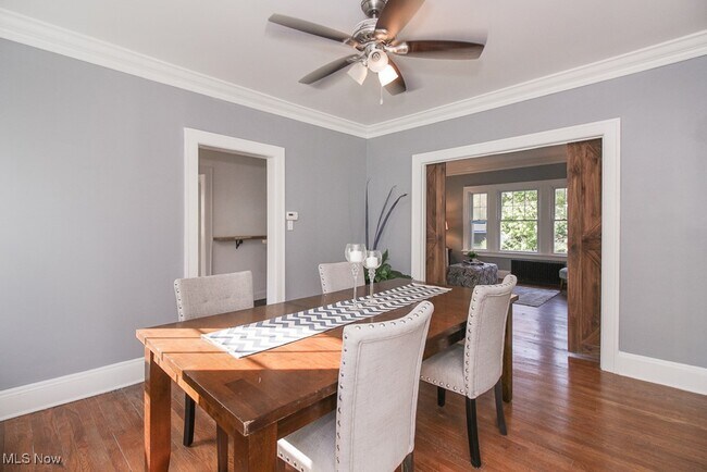 Foto del edificio - 2537 S Taylor Rd