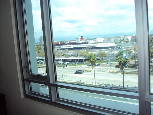 Foto del edificio - 111 N 12th St