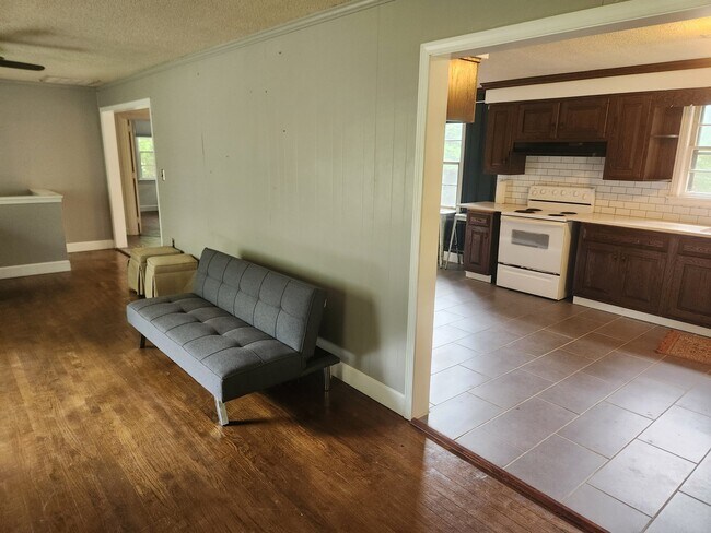 Foto del edificio - 104 Forest Hill Dr