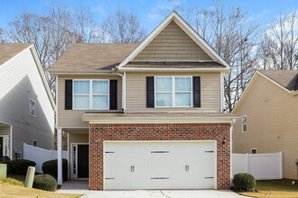 Building Photo - 496 Hill Crest Cir