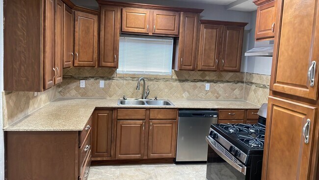 Foto del edificio - 3119 Pioneer Ave