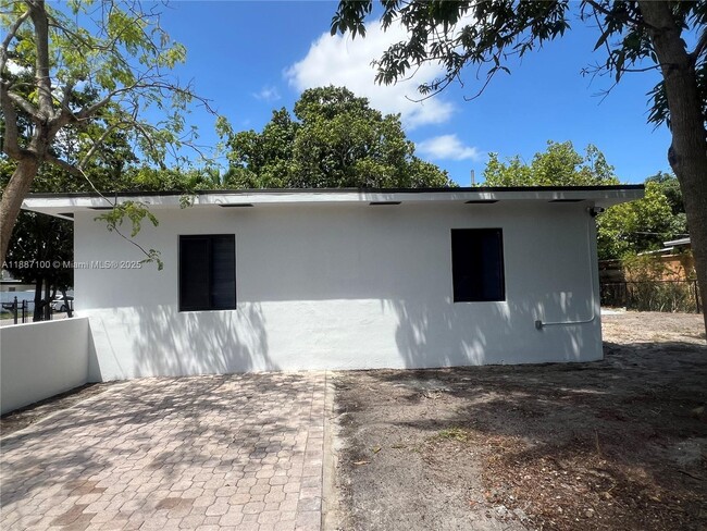Foto del edificio - 14001 NW 10th Ave