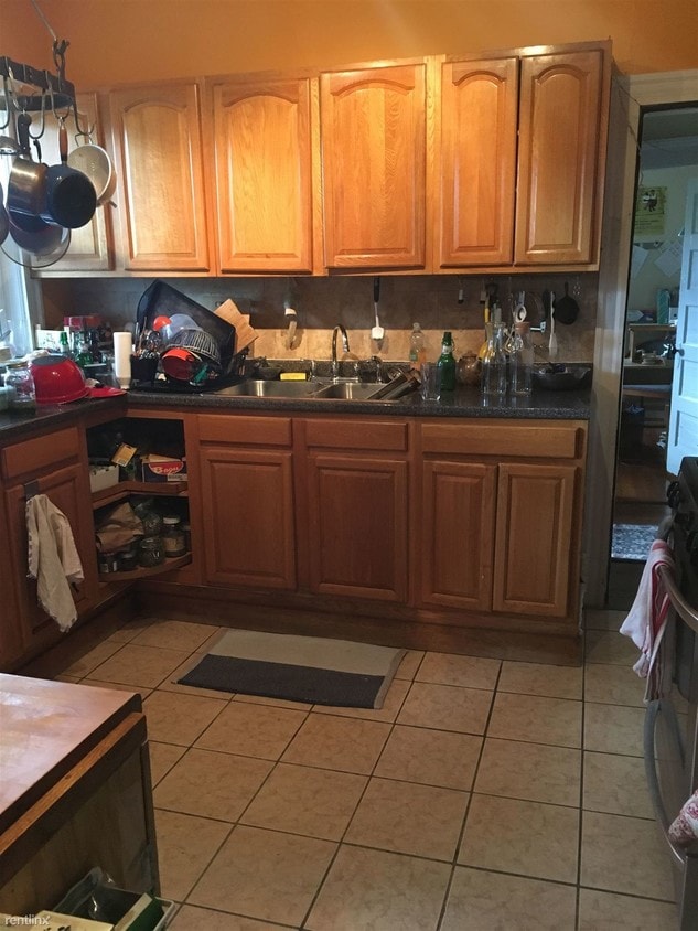 3 br, 1 bath - 17 Mount Ida Rd # 2-HOUSE - 3 br, 1 bath  - 17 Mount Ida Rd # 2-HOUSE