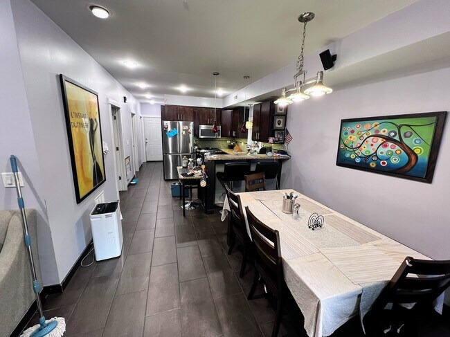 Foto del edificio - 3105 N Springfield Ave