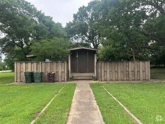 Building Photo - 4723 N Loy Lake Rd