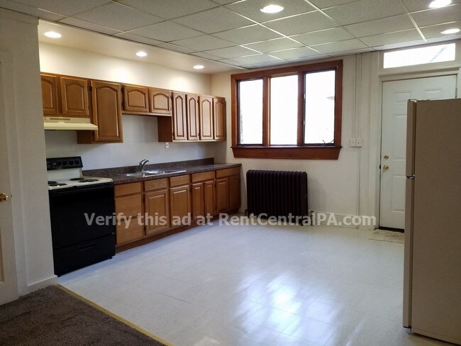 Building Photo - 3505 River Rd Apt 5