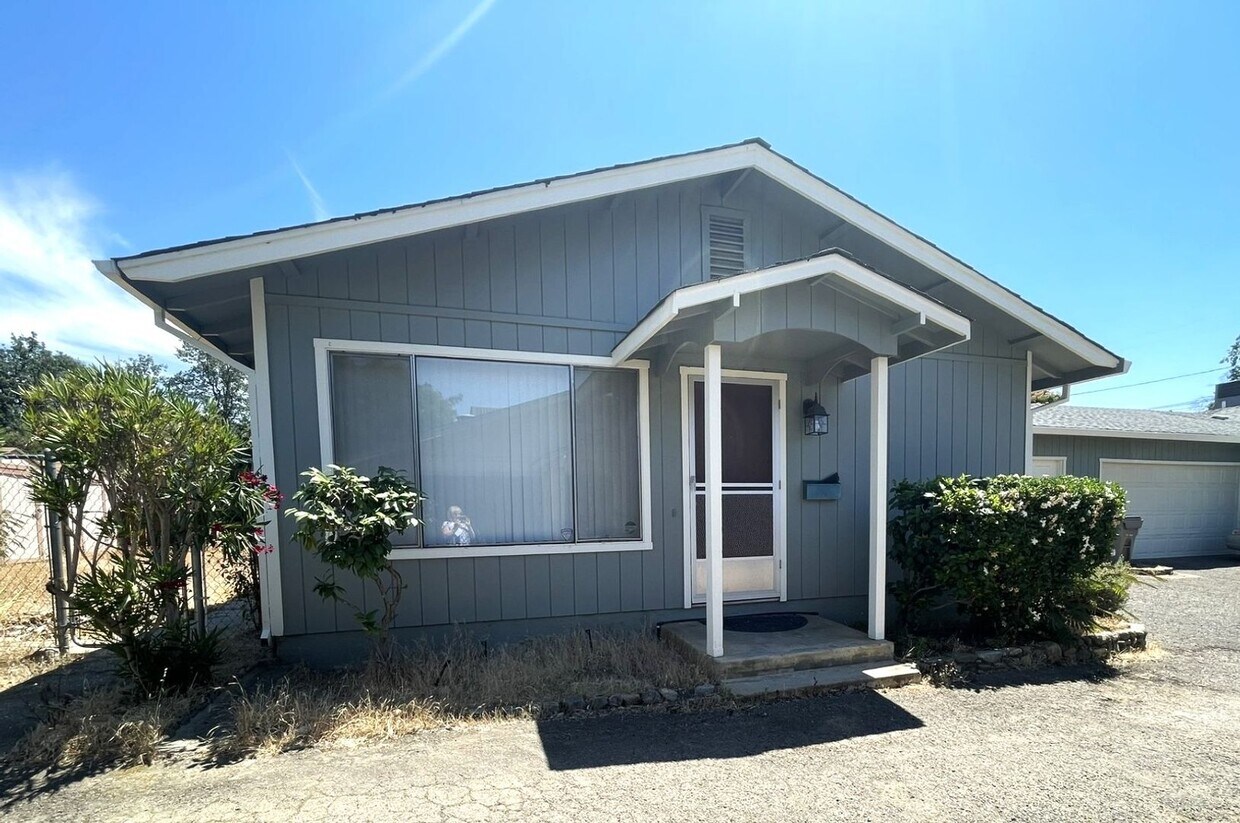 1768 Highland Ave, Redding, CA 96001 Townhome Rentals in Redding CA