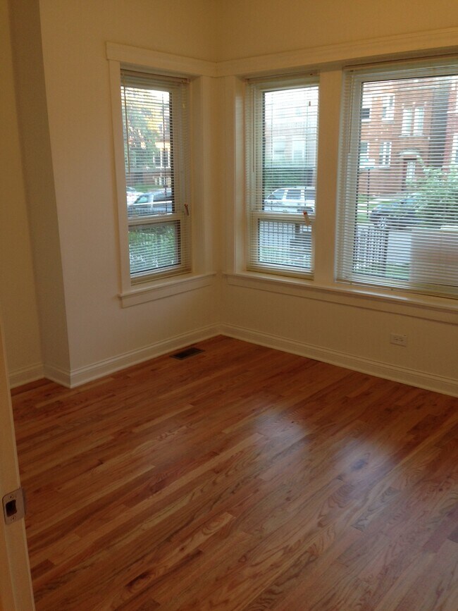 Foto del edificio - 4130 W Nelson St