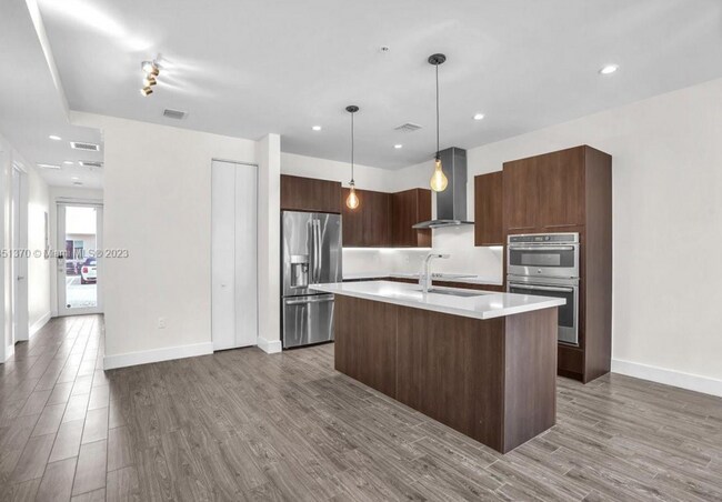 Foto del edificio - 10225 NW 63rd Ter